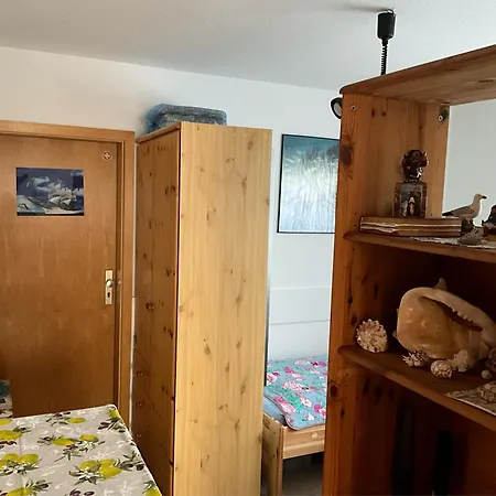 Daire Wolff, Juergen *