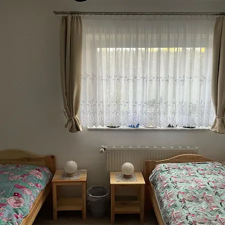 Daire Wolff, Juergen Graal-Mueritz